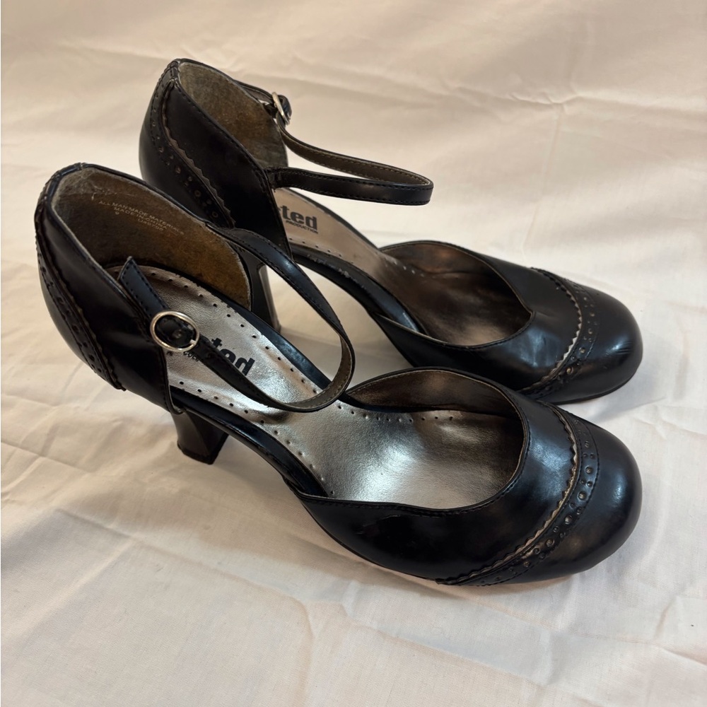 Kenneth Cole Unlisted Mary Jane Heels Vintage SZ 9 Anke Strap Hipster Padded